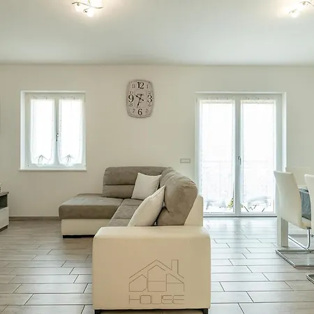 Dea House Апартаменты