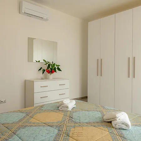 アパート Dea House ネッソ