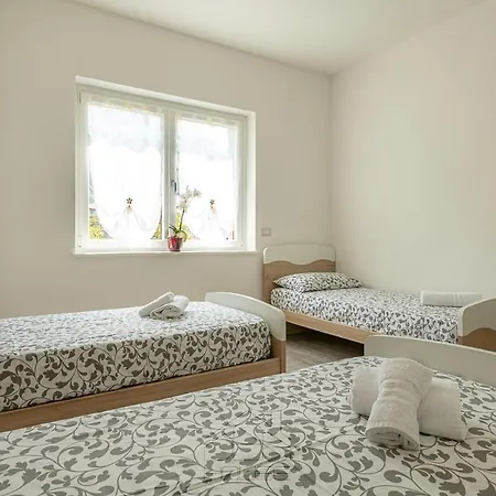 公寓 Dea House *